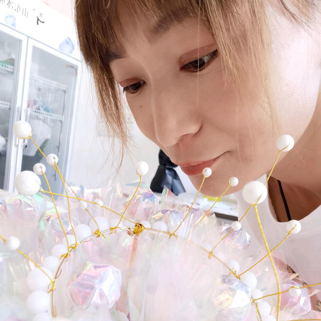 雅琪鲜花店 《搜索美团雅琪鲜花店可以下单