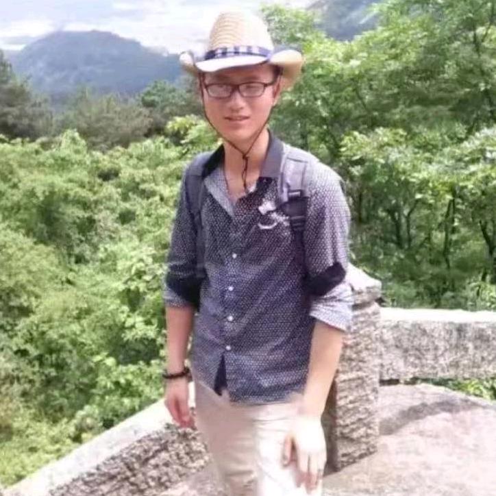 见到你就笑
