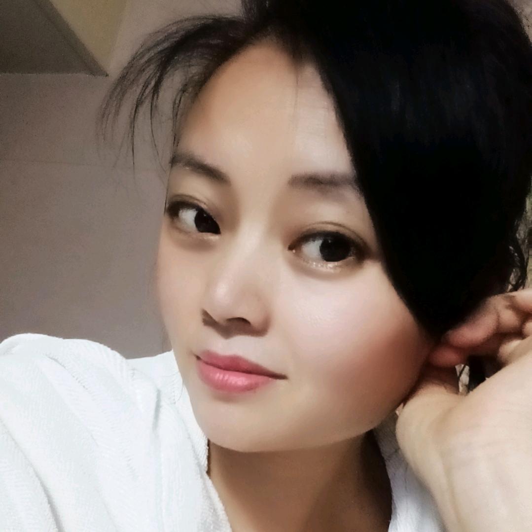 容容