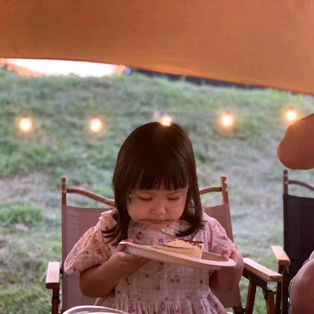 我的小名叫美元。