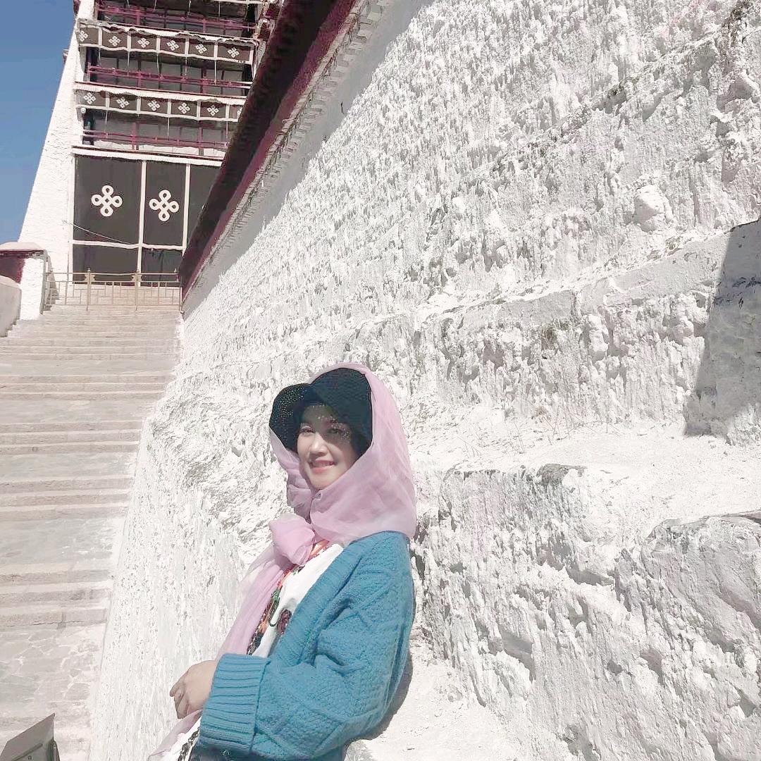 卖衣服的小阿姨