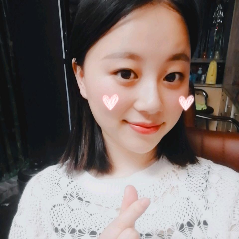 吃颗草莓🍓糖🍬