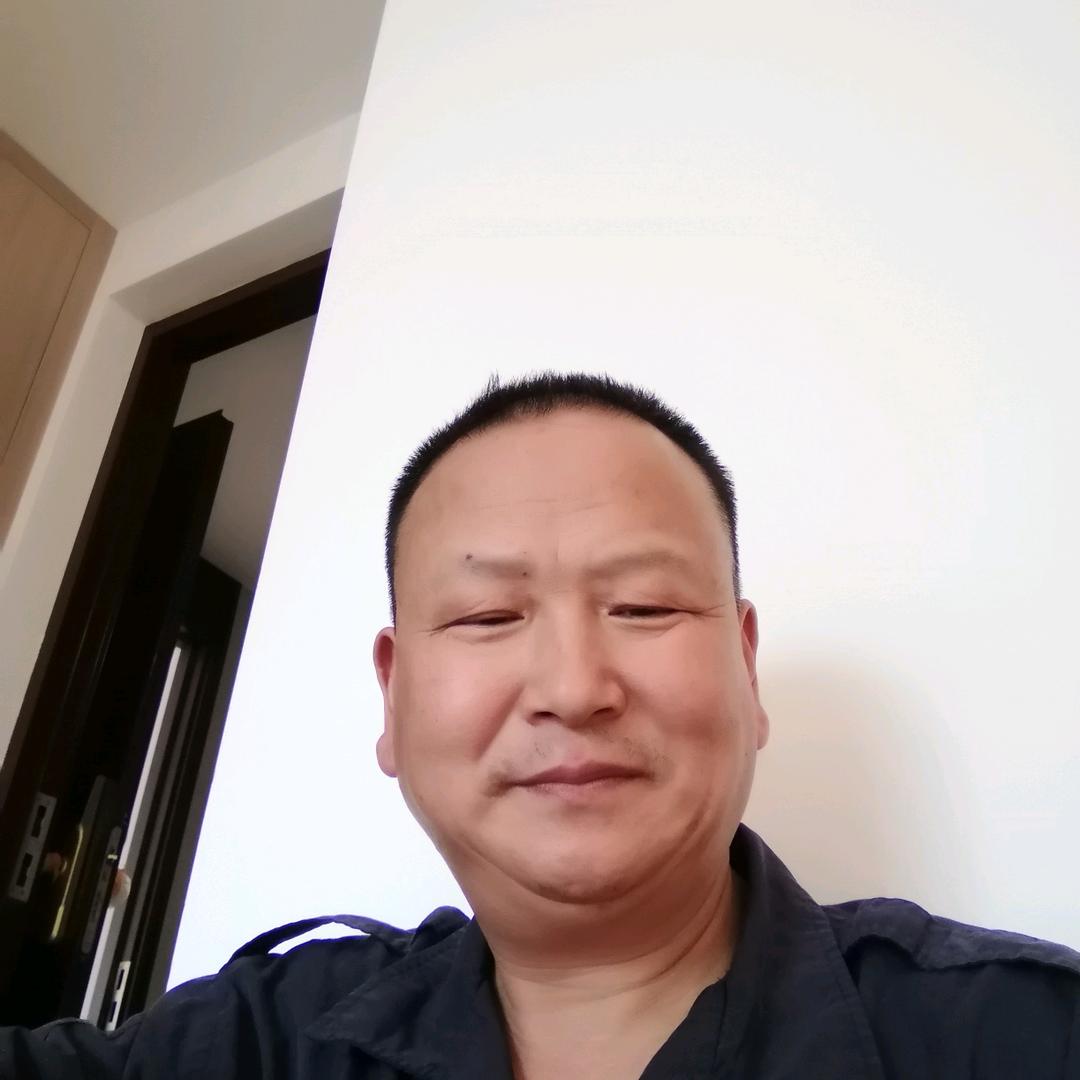 阳光里的猛哥