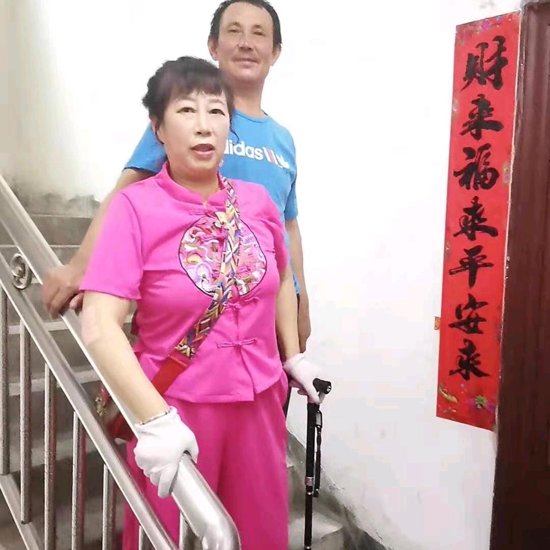 老板你还我的腿，我很想要腿走路，