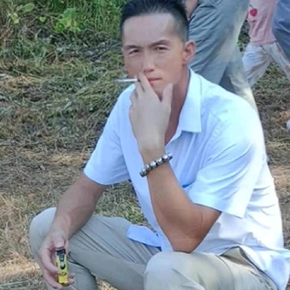 一如既往《别墅电梯窗帘店》