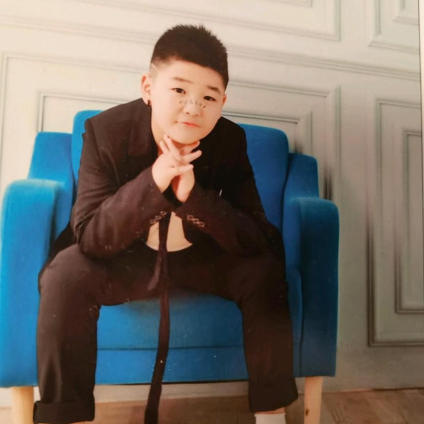 张仁杰和妈妈地😘😘