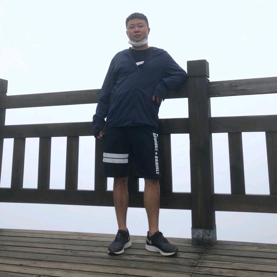 王某人