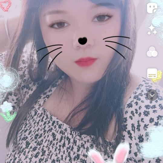 小霞妹，《涨粉》停播中