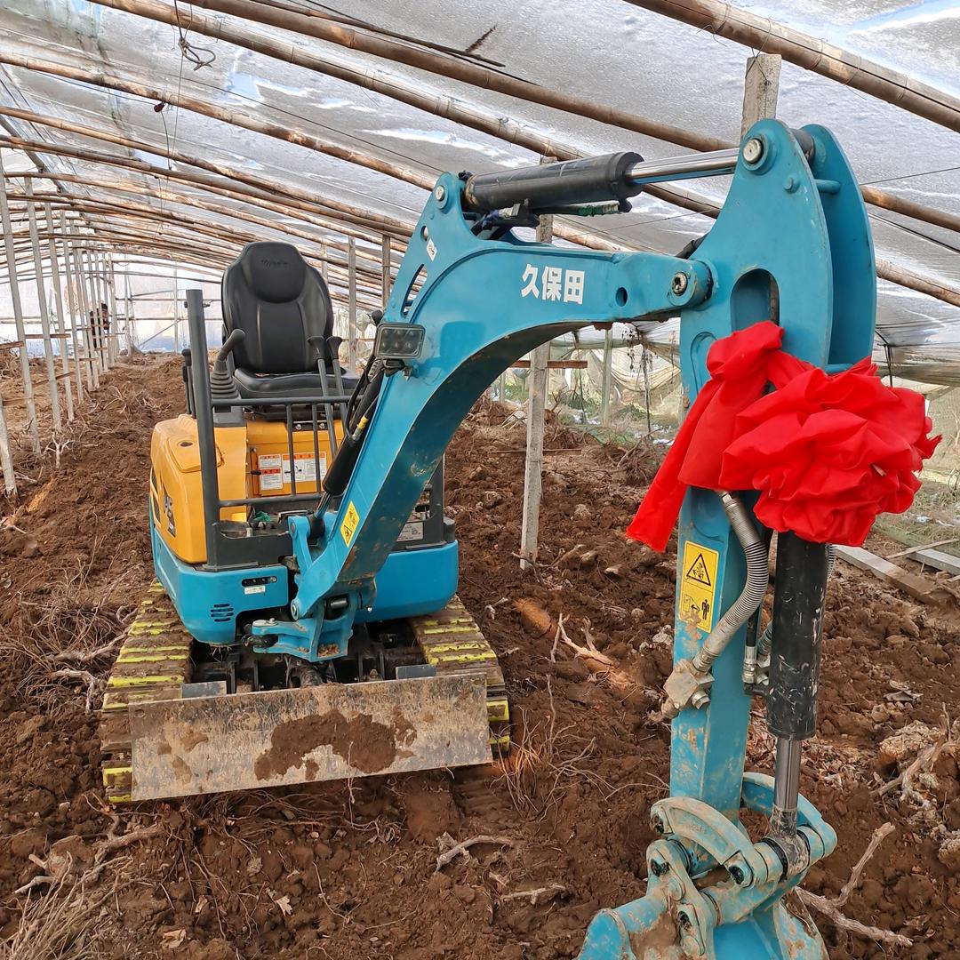 界首绳锯切割 微挖 修沥青路 瓦房搭棚子