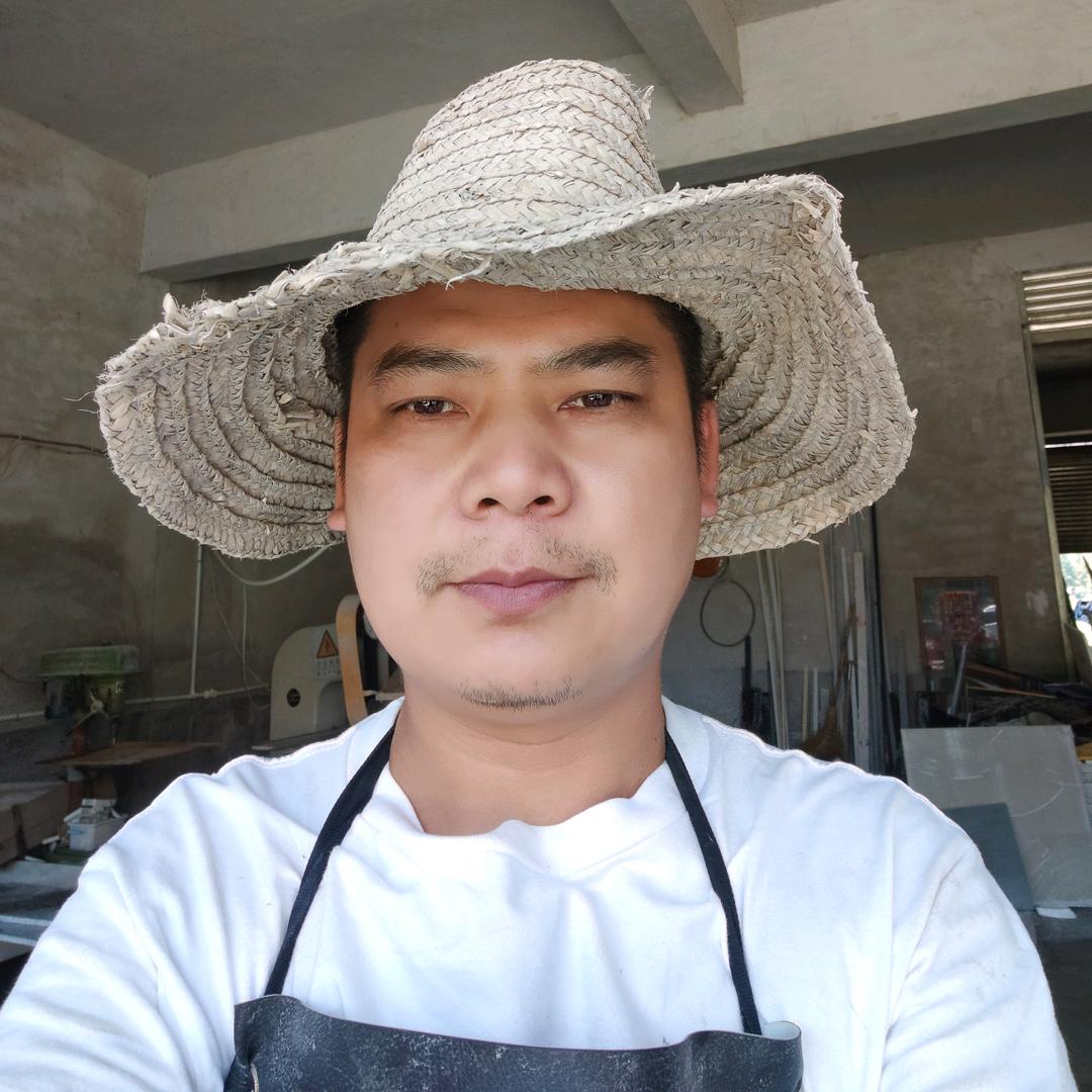 刘华  益阳华宇石业