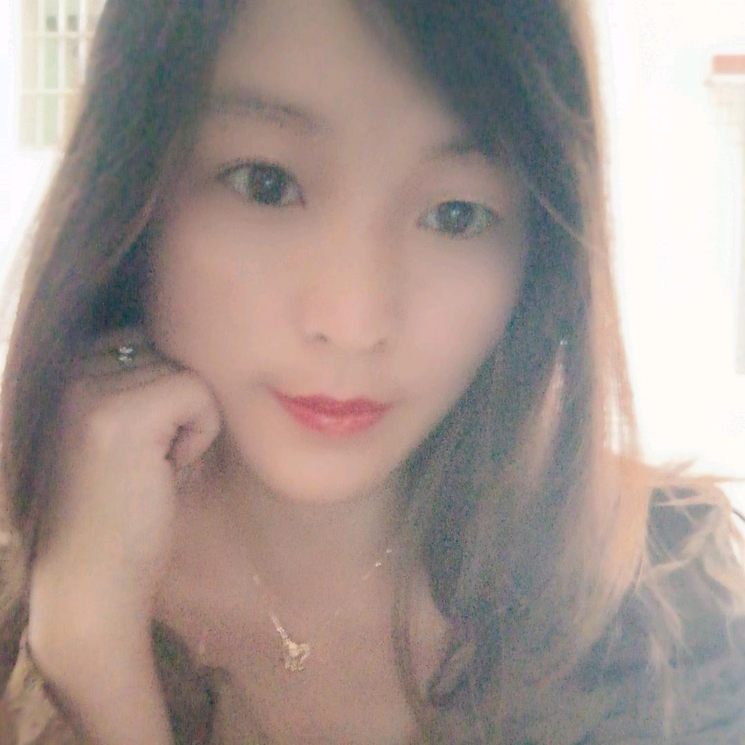 伞🌂下伊人