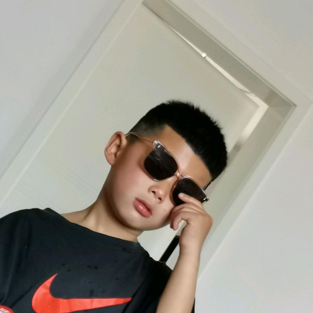 小胡同学