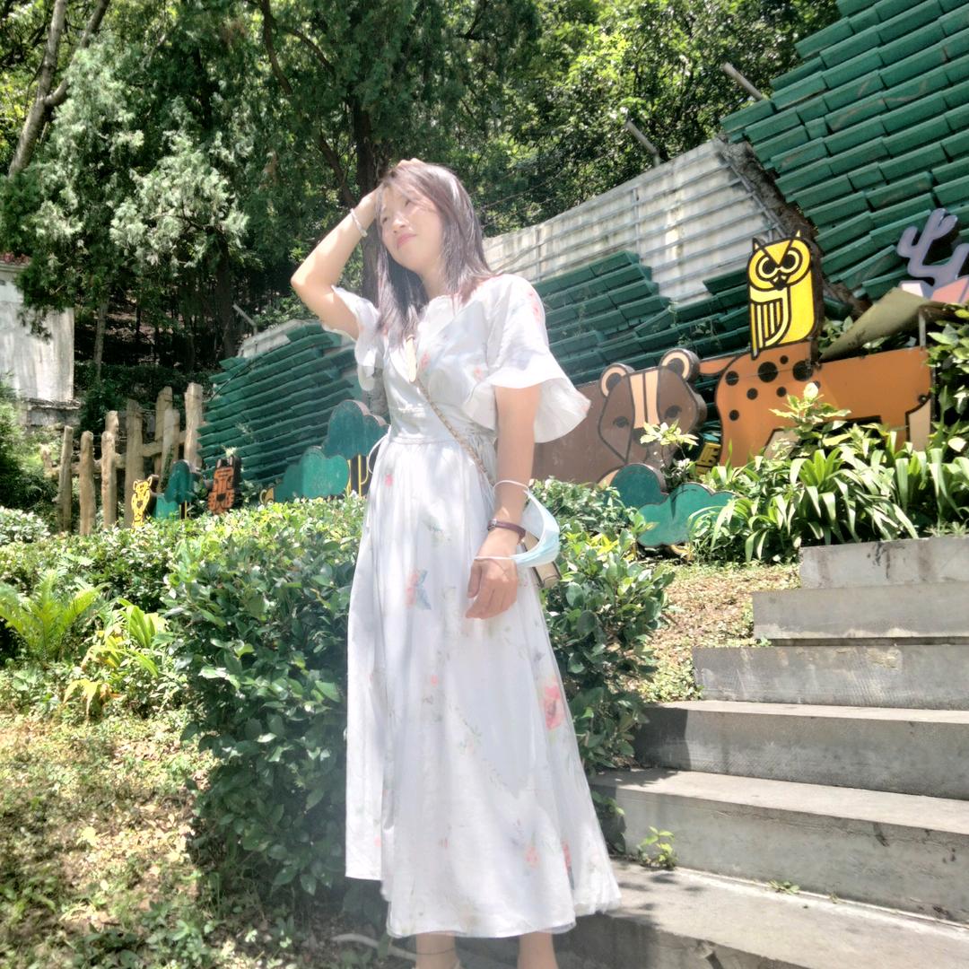 不温柔的小姐姐
