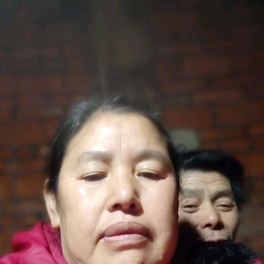 鞠女士