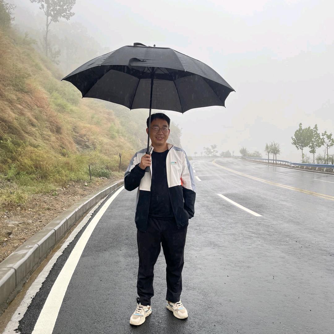 范同学（范范弟弟）