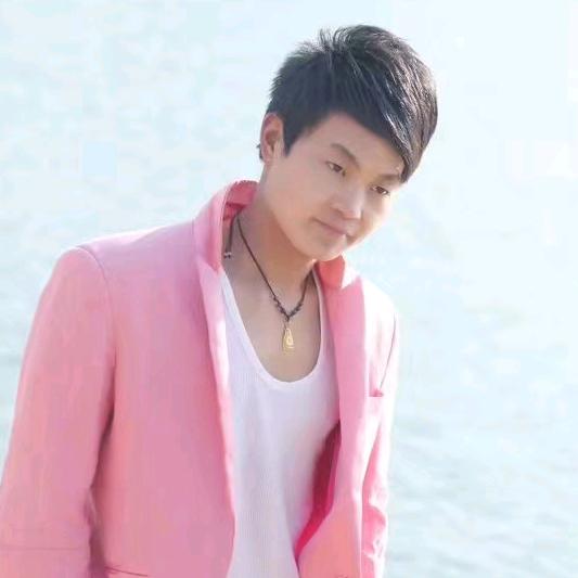 瓷砖装修李海龙。