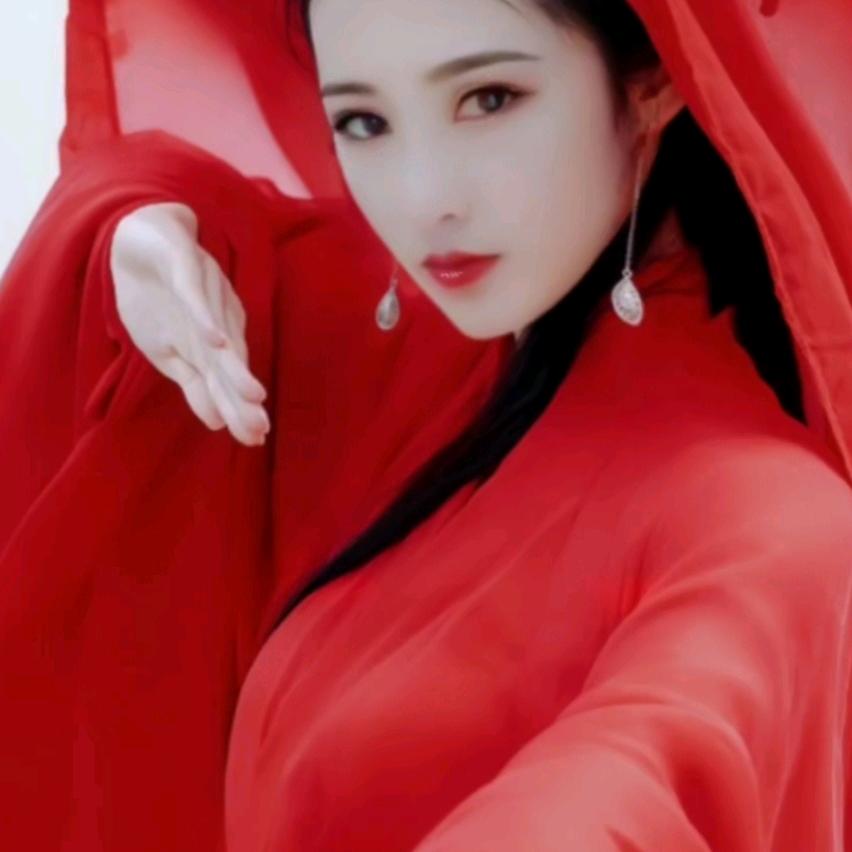 何文静