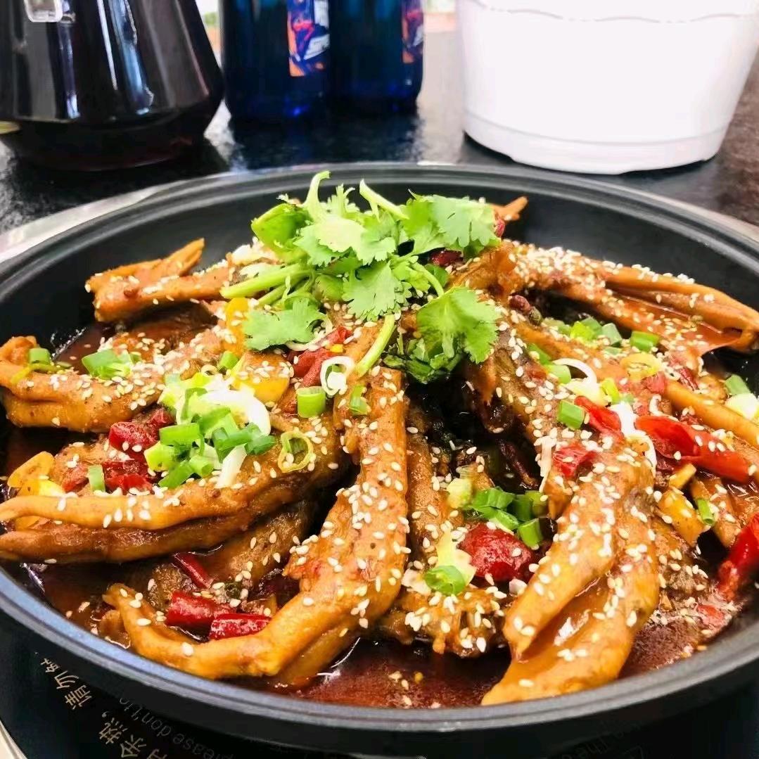 泸水市恋上鸭爪爪餐饮店