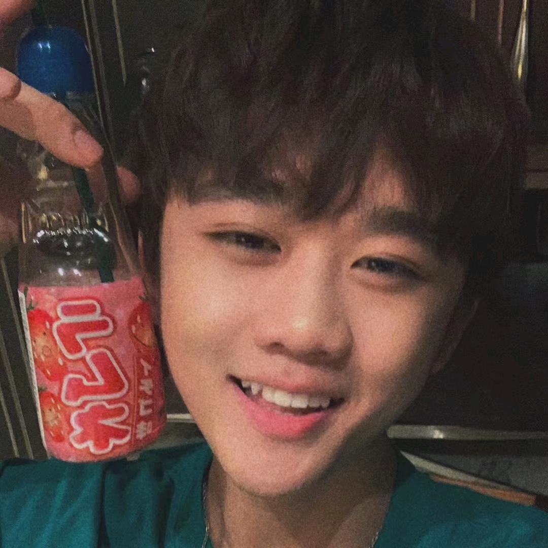 辛巴大徒弟赵梦澈