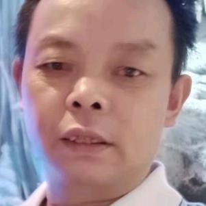 春风吹来花正开。 杨承志。