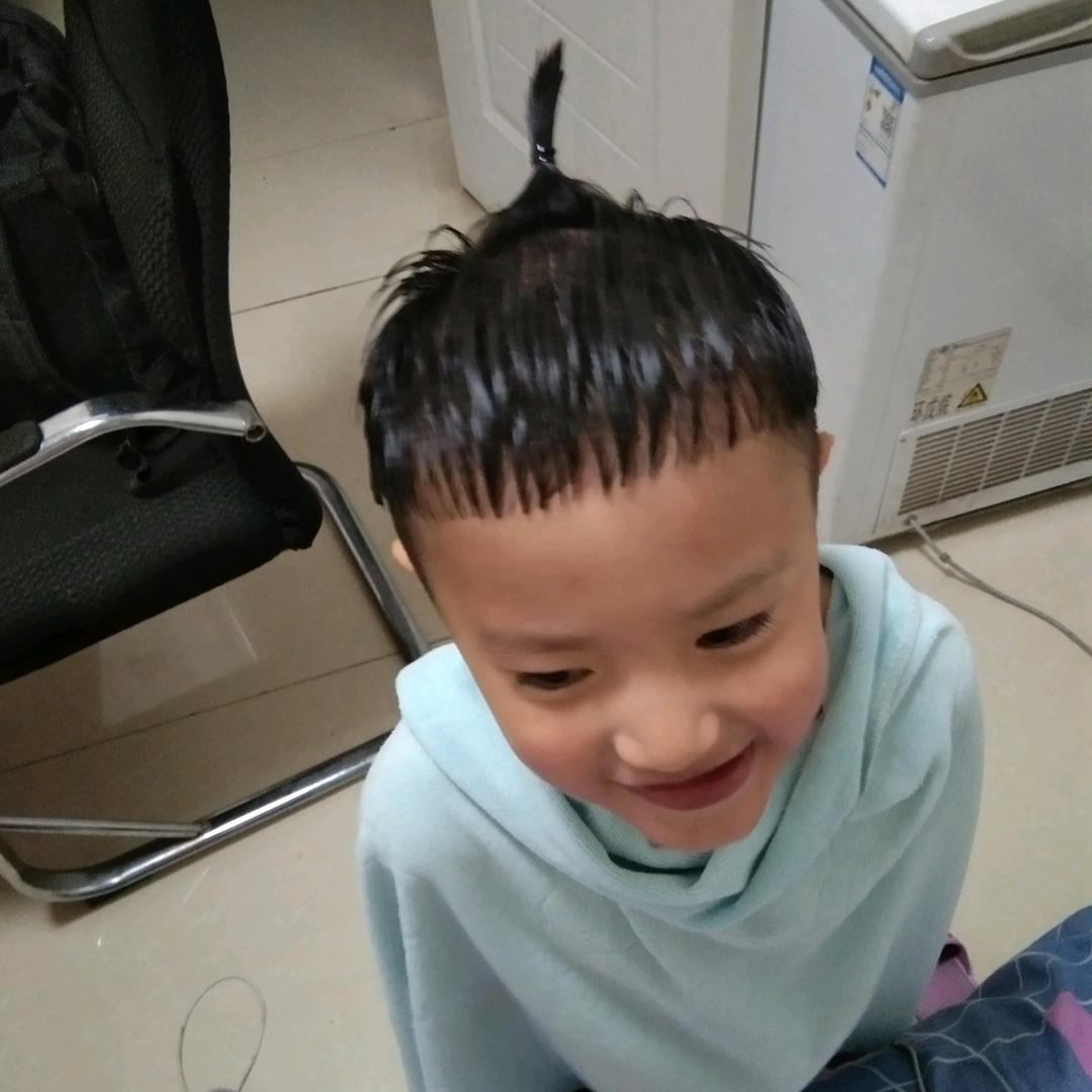 ♥(｡￫李李￩｡)♥