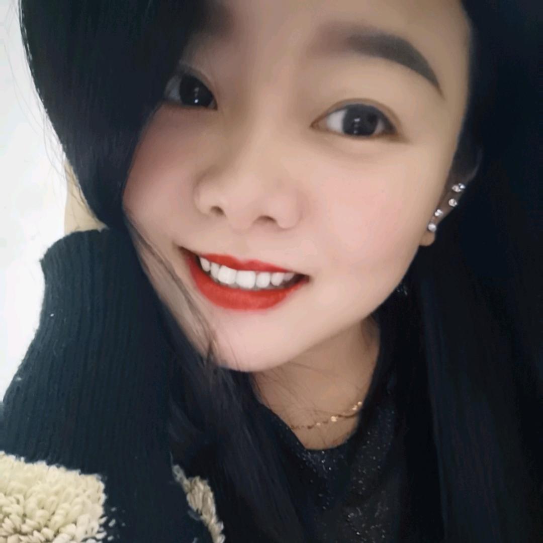 子瑶吖　　　╲   　　　༽  ╭