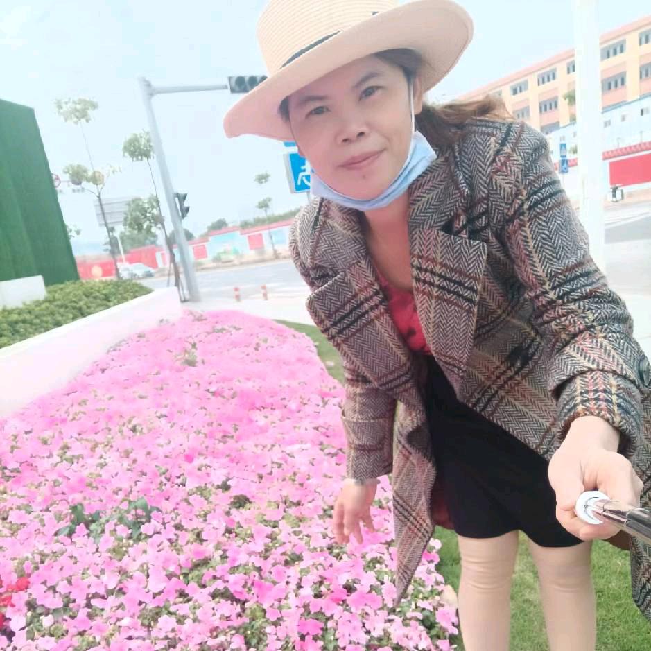 韦小红
