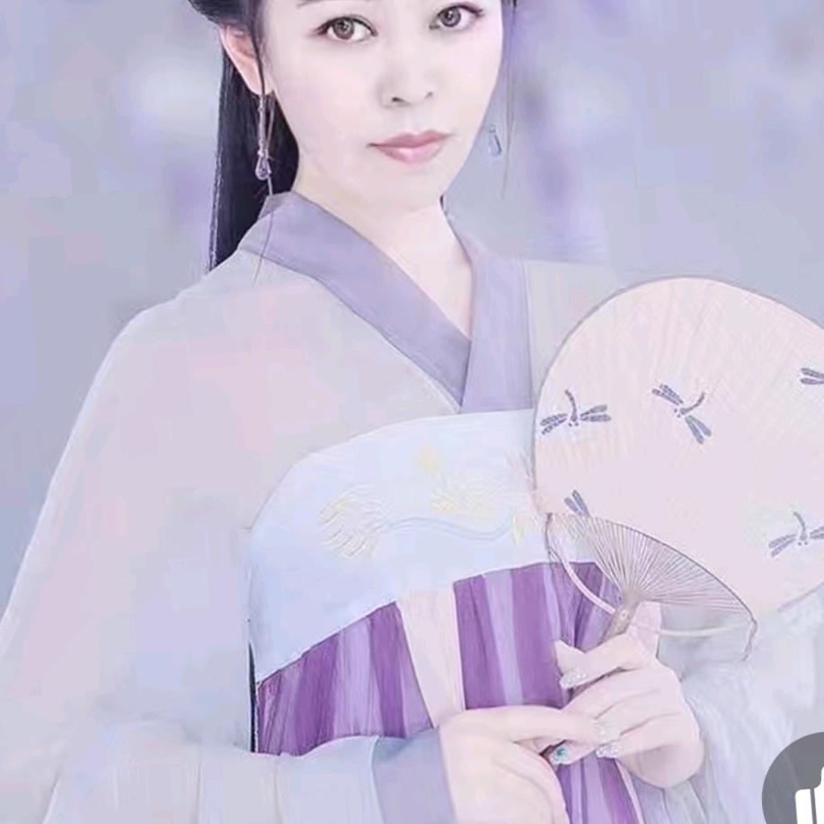 段邱瑶