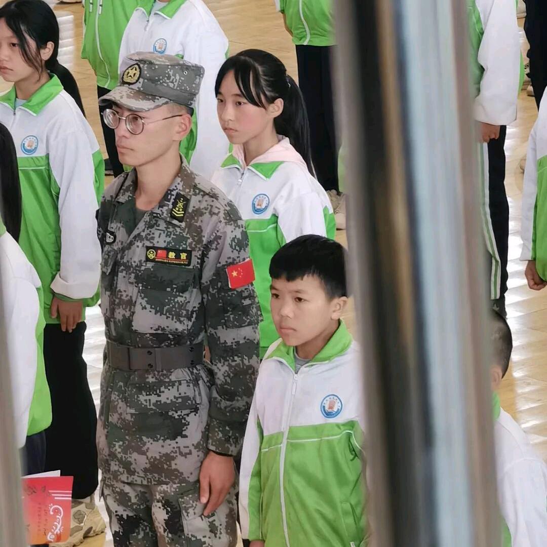 成都胡教官🇨🇳（毛毛演绎🤡）