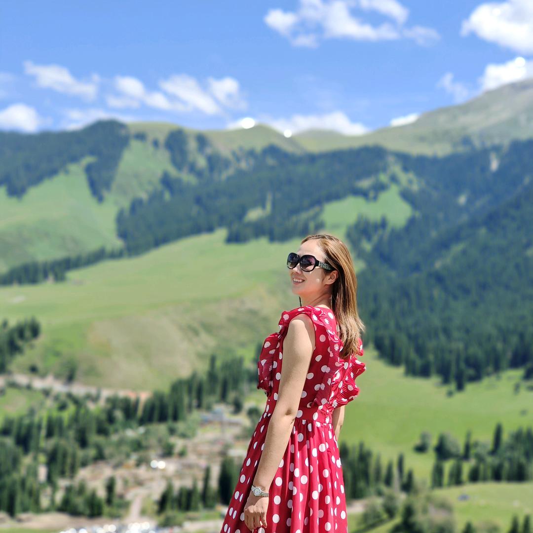 爱笑的胡蝶姐姐