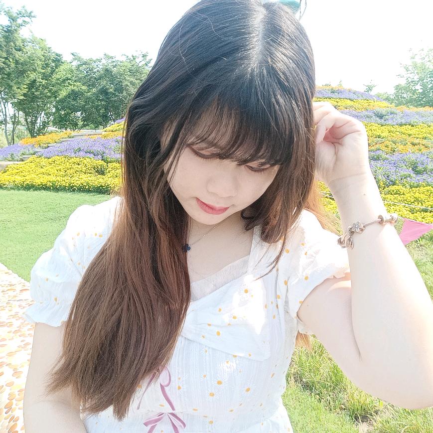 芳菲落尽梨花白🌸