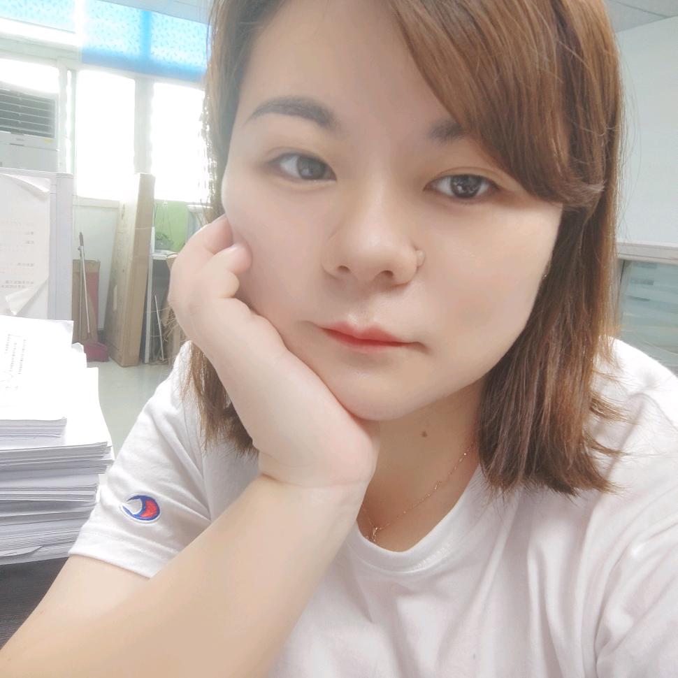 甄珍穿搭