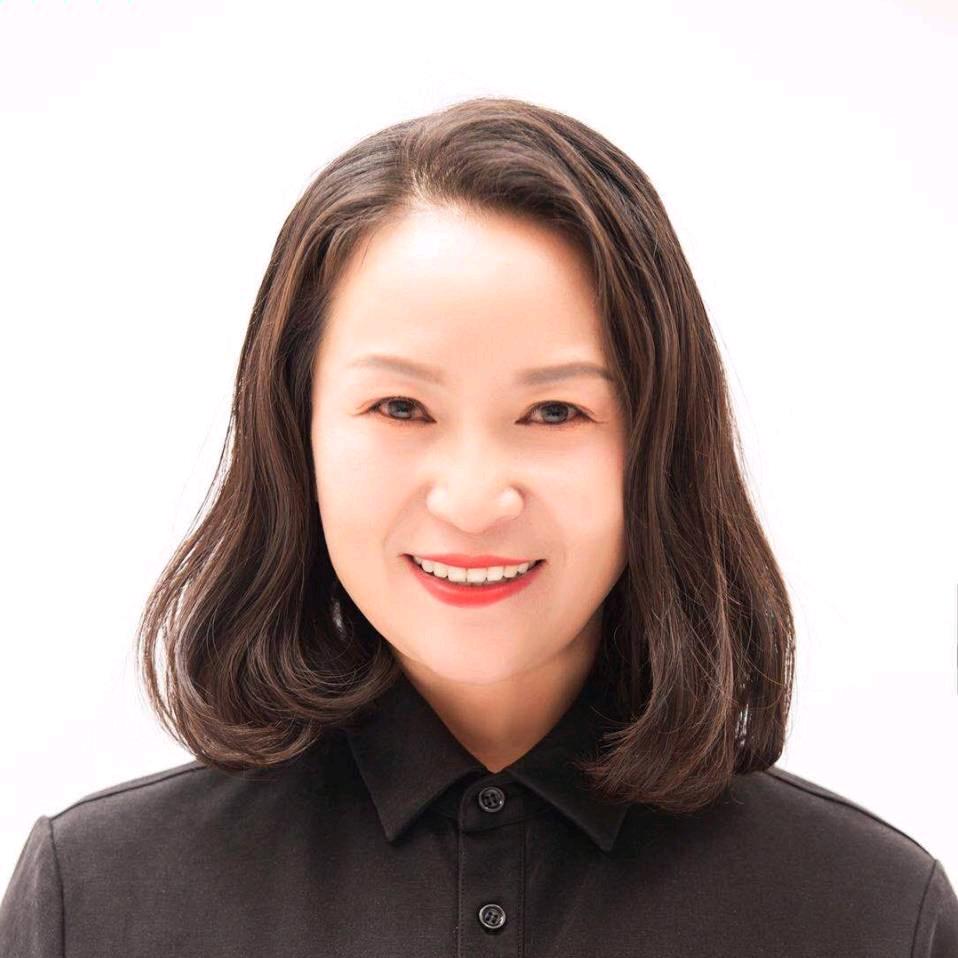 铂蓝郡游泳黄教练