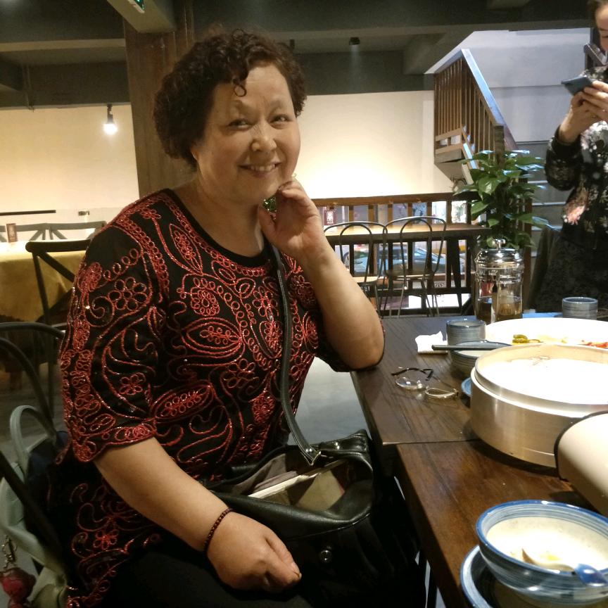 星华毛衫～～服饰