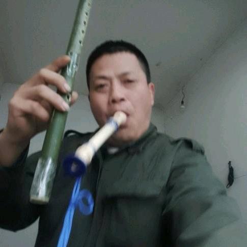 横竖笛向乃富