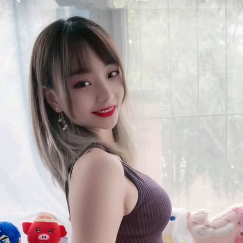 爱笑的曼曼