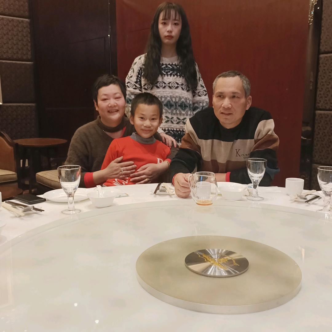 幸福一家😁