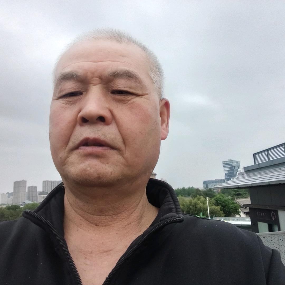 小张很努力