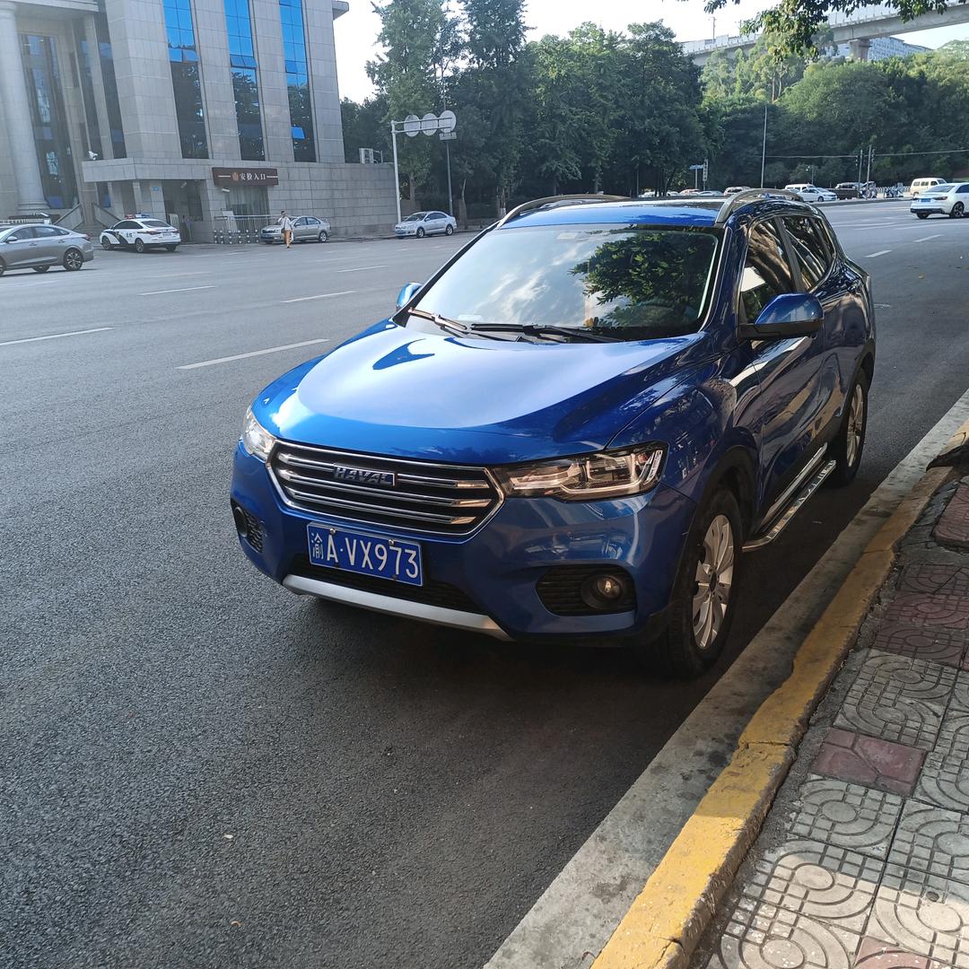 A骑着白马去兜风