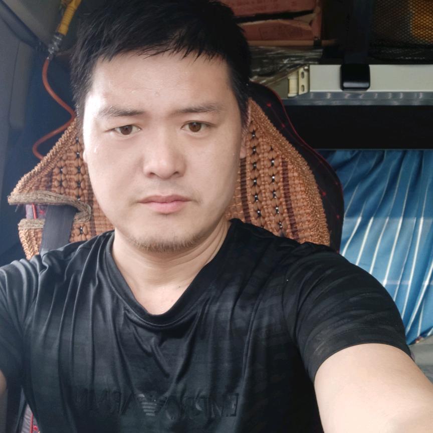 展翅飞翔