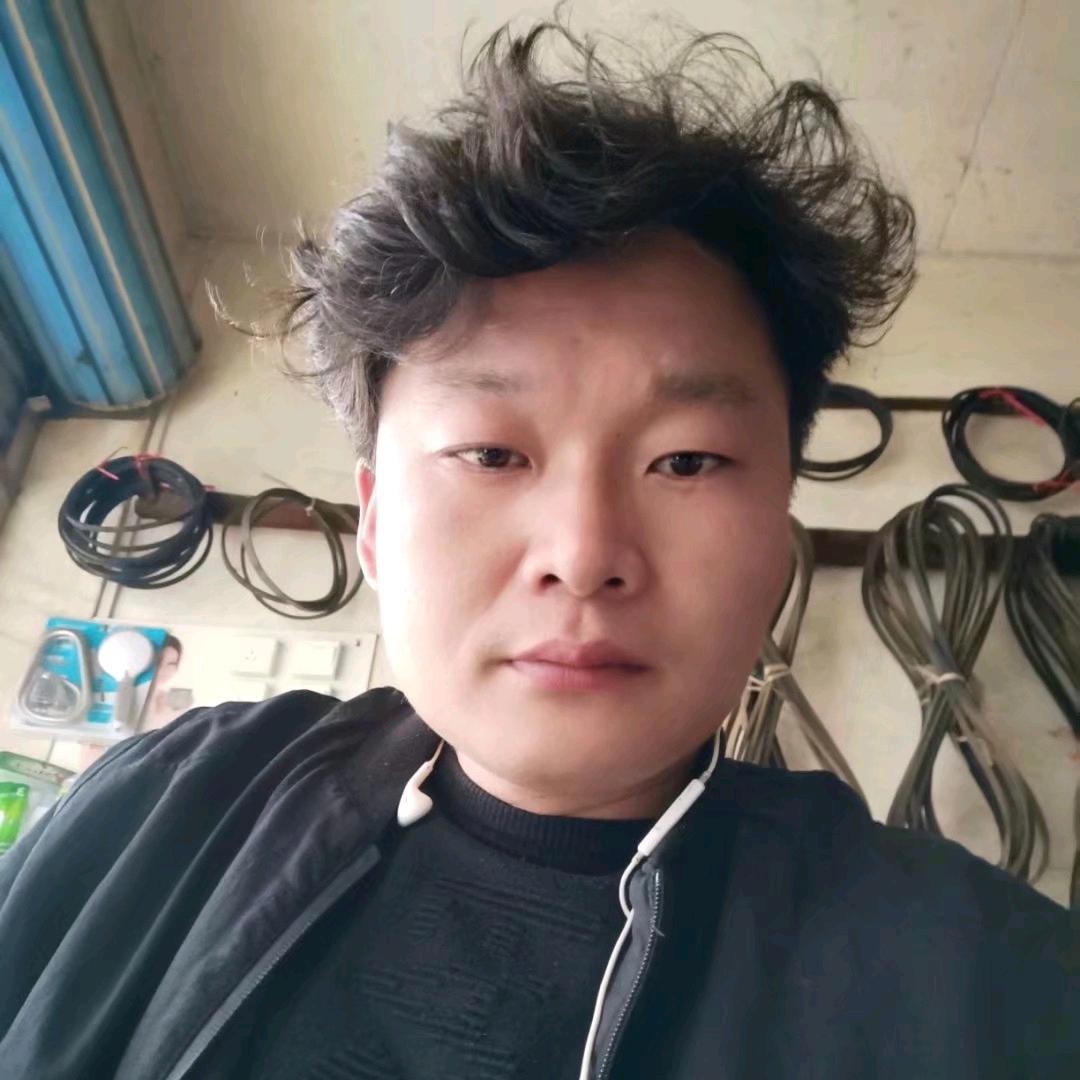 专业钻深水井、挖机……