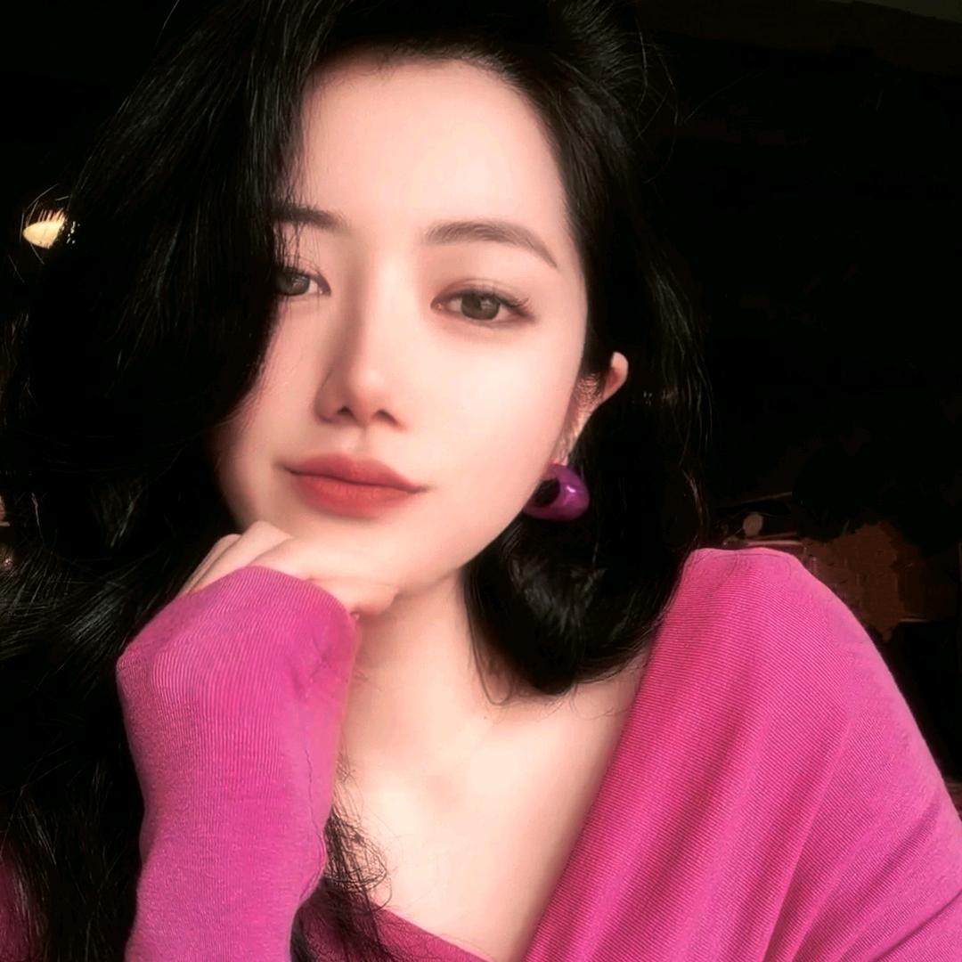 班章茶业李依依