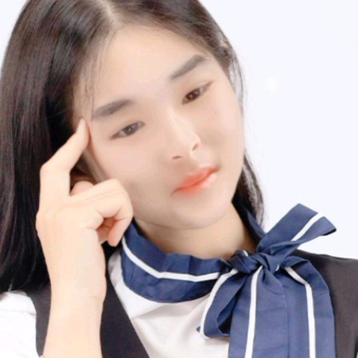 淋着雨的女孩子语文老师蓝兰