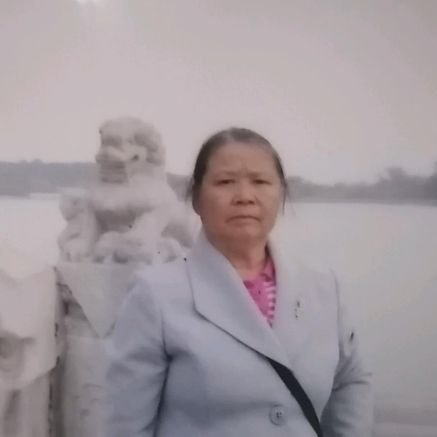 王景英.