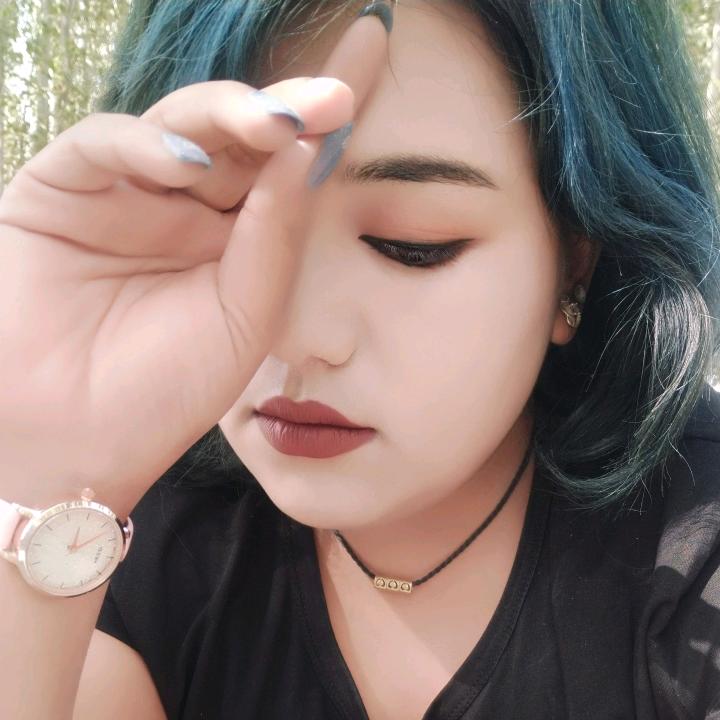 则拉丽
