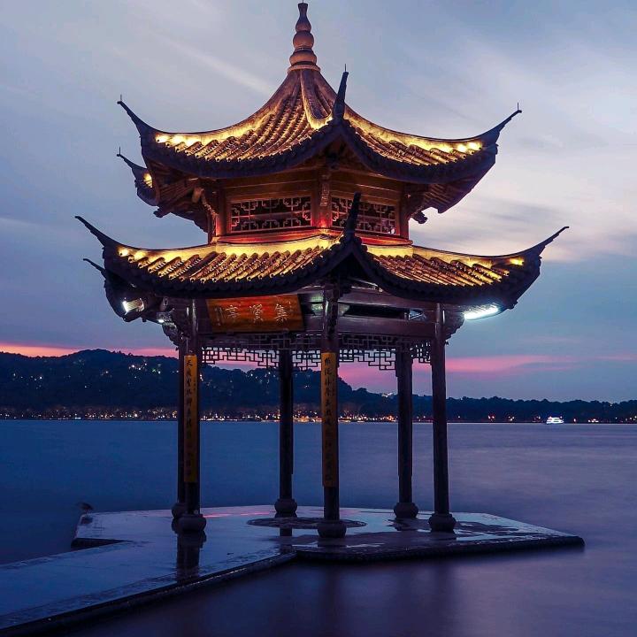 空无一友