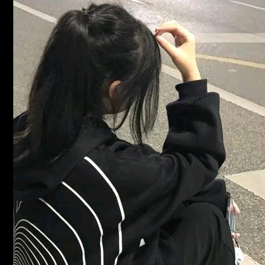 𝓑𝓵𝓲𝓮✨  (๑•̌.•̑๑)