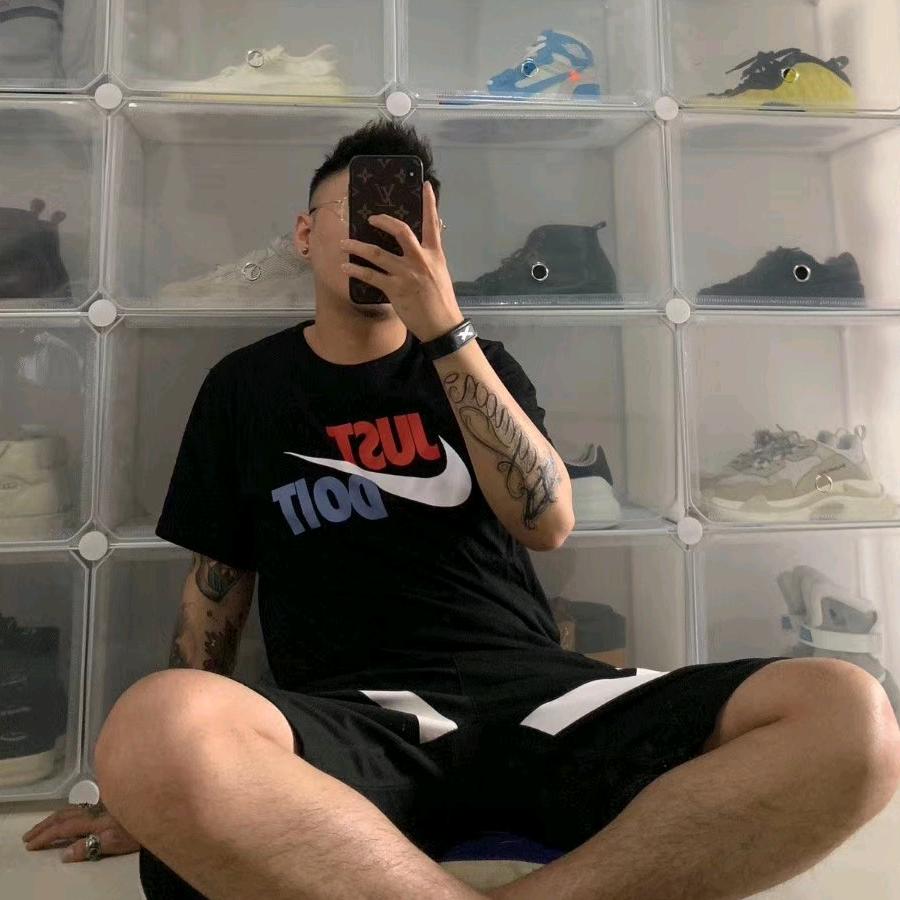 只是爱看美女罢了