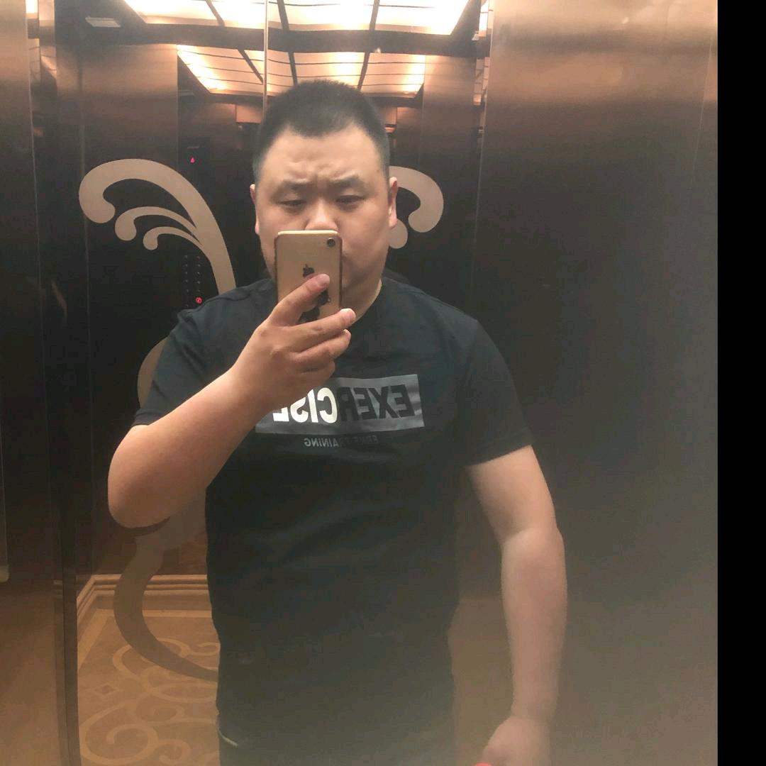 小胖开车到处逛