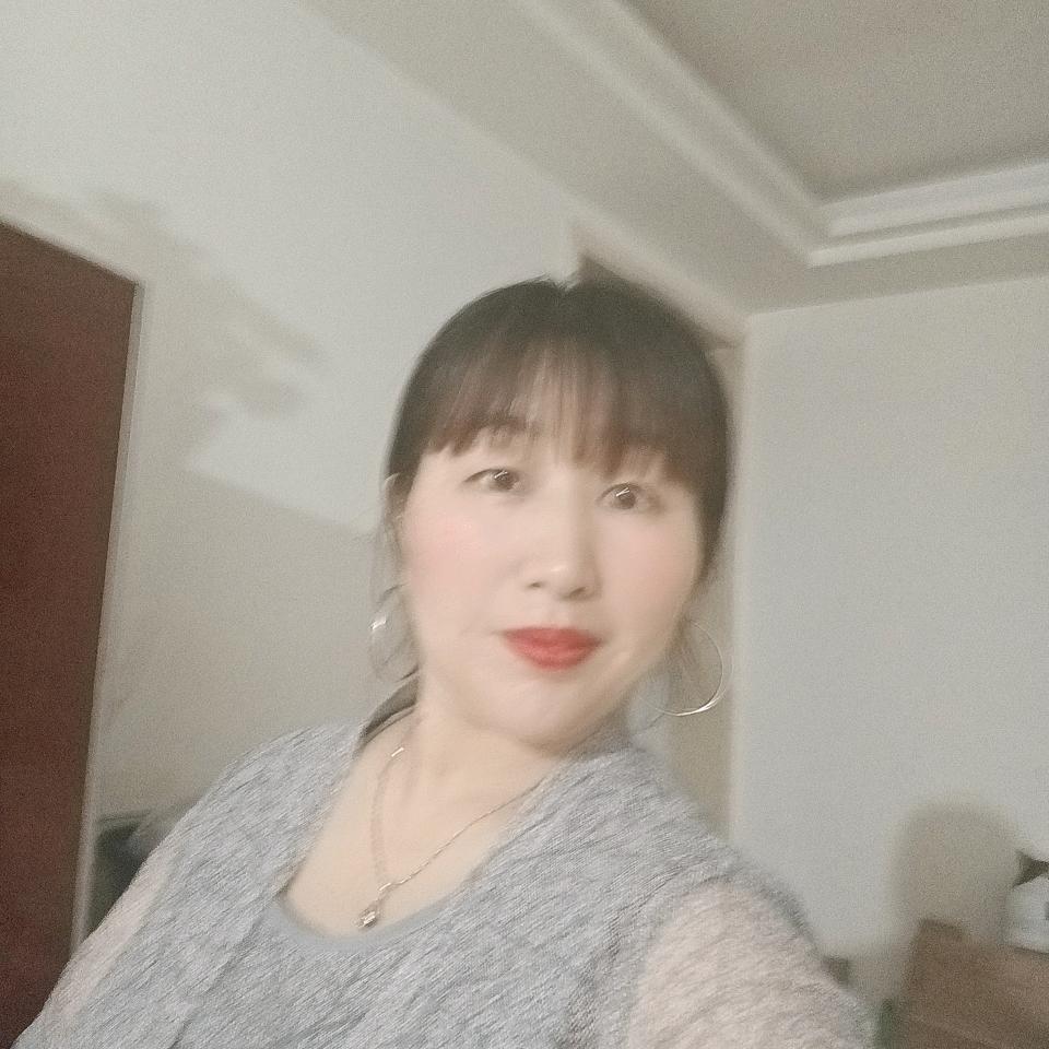 精灵妹，1十1聊天开心主播